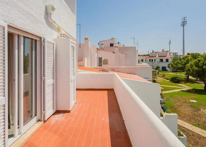 2 Bdr Vilamoura Escape W Balcony By Lovelystay