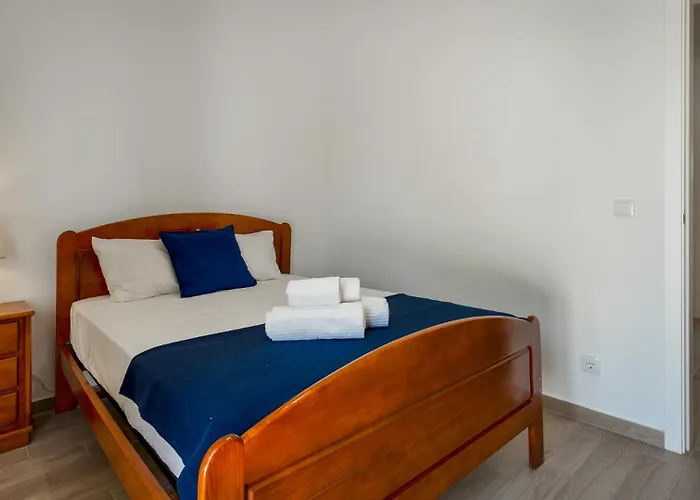 2 Bdr Vilamoura Escape W Balcony By Lovelystay