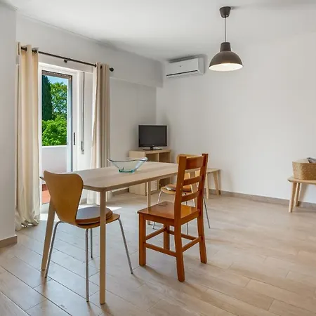 2 Bdr Vilamoura Escape W Balcony By Lovelystay Apartment