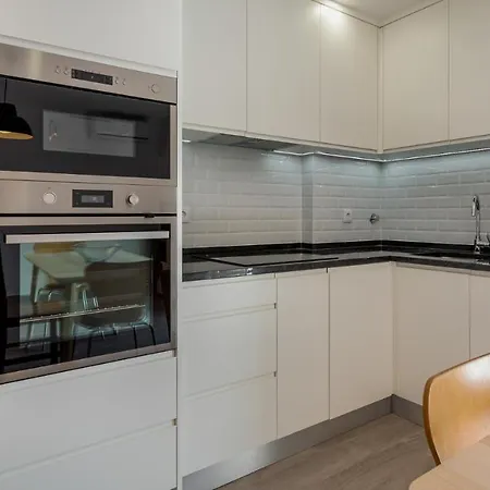 2 Bdr Vilamoura Escape W Balcony By Lovelystay Quarteira